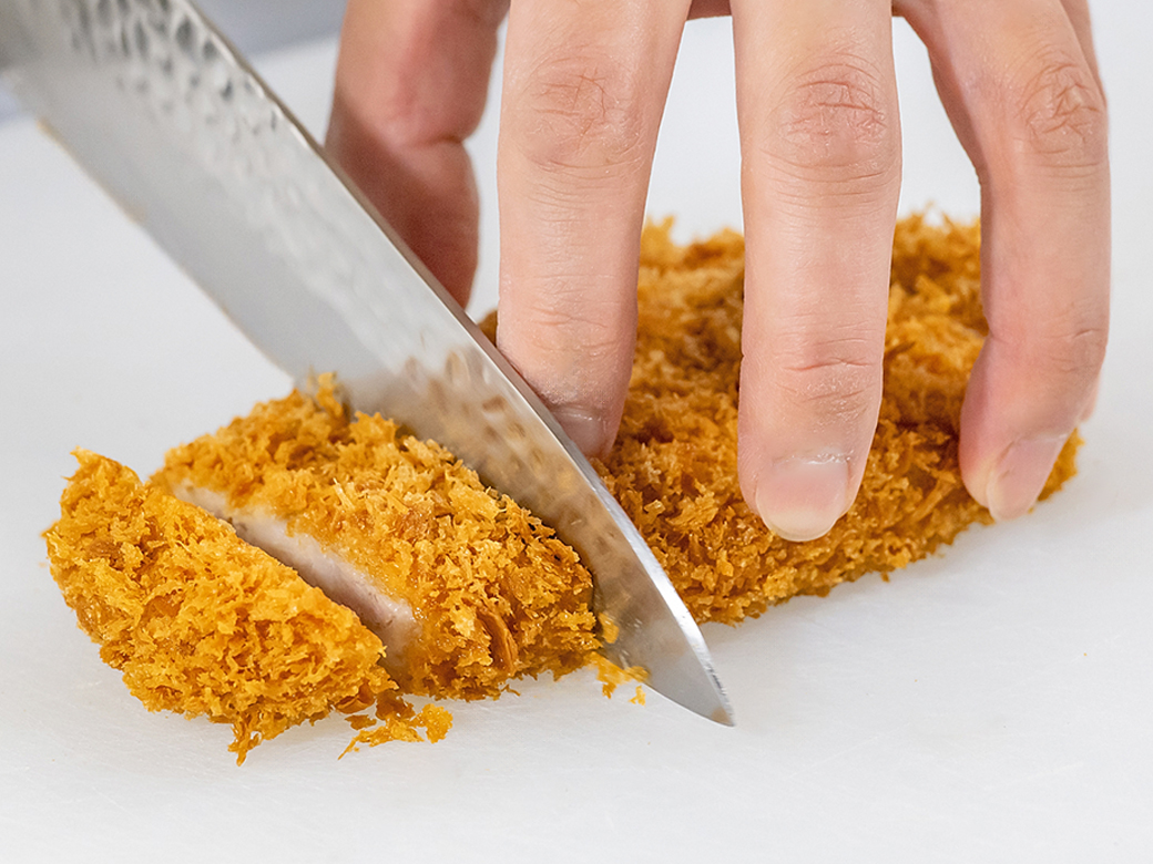 技術力の高さで実現!! 全く新しい発想により生まれた「速旨ッ!!ロースカツ」