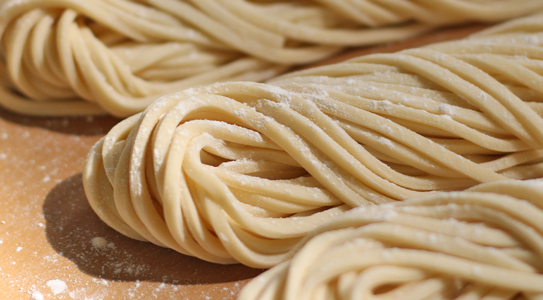 手打ちの味にこだわって。コシとのどごしの「讃岐うどん」