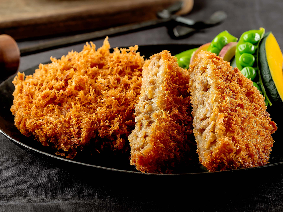 黒＆黒メンチカツ・80